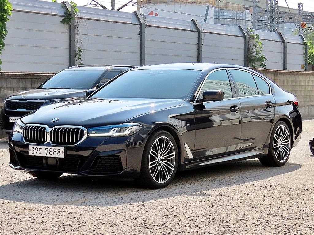 BMW 5시리즈 530i M 스포츠 플러스 사진 2/20