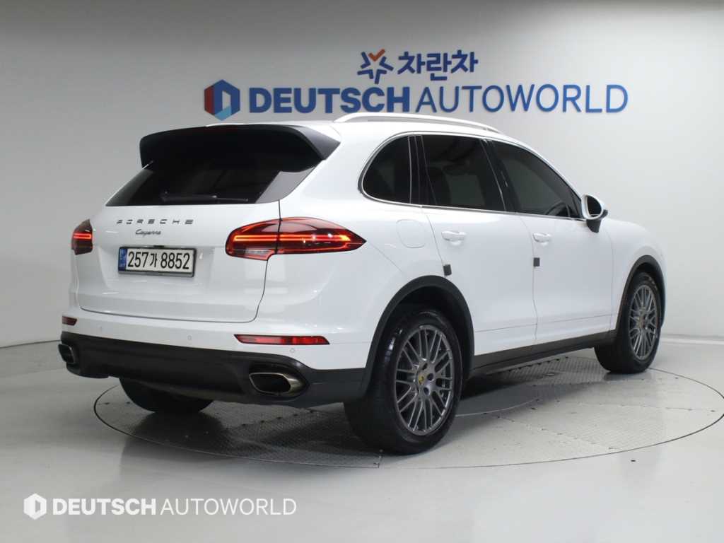 포르쉐 카이엔 3.6 VR6 사진 2/20