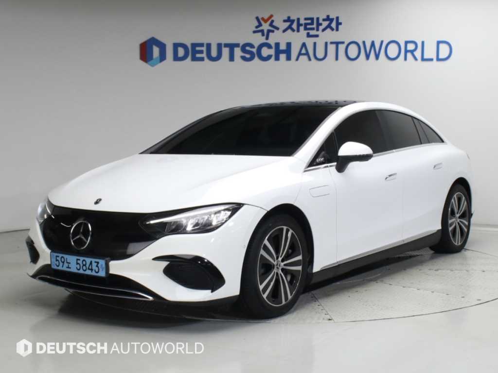 벤츠 EQE 300 사진