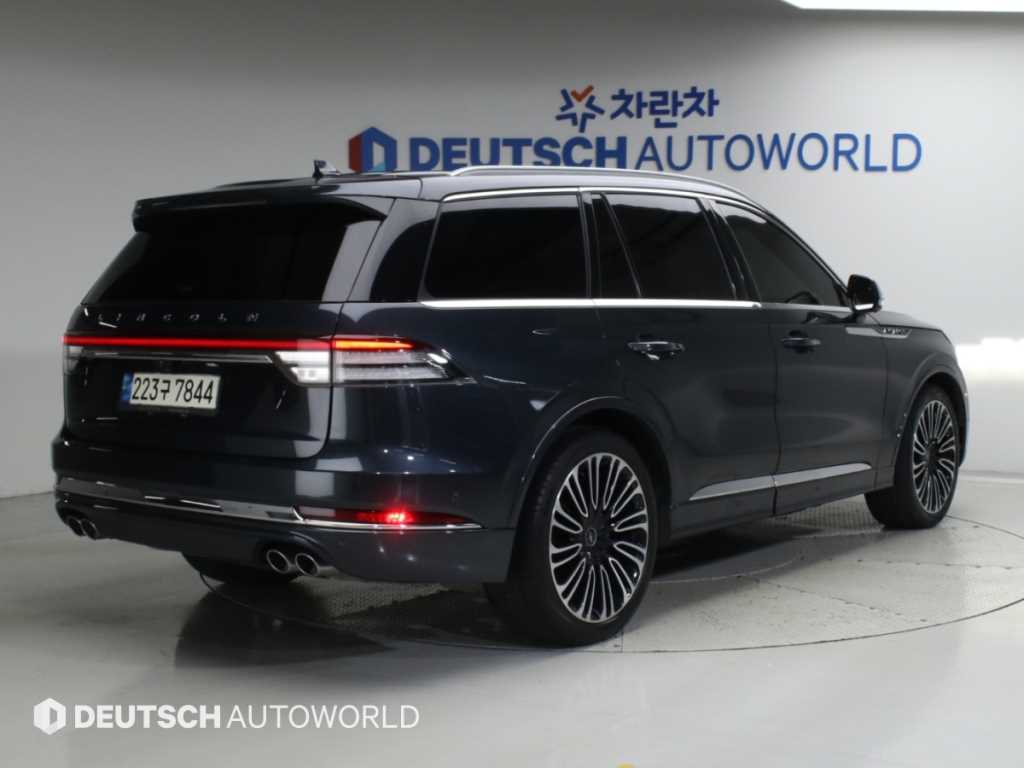 링컨 에비에이터 3.0 블랙라벨 AWD 사진 2/20