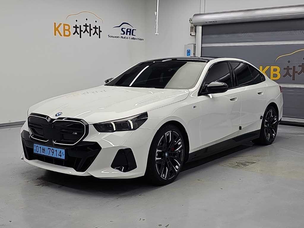 BMW i5 M60 xDrive 사진