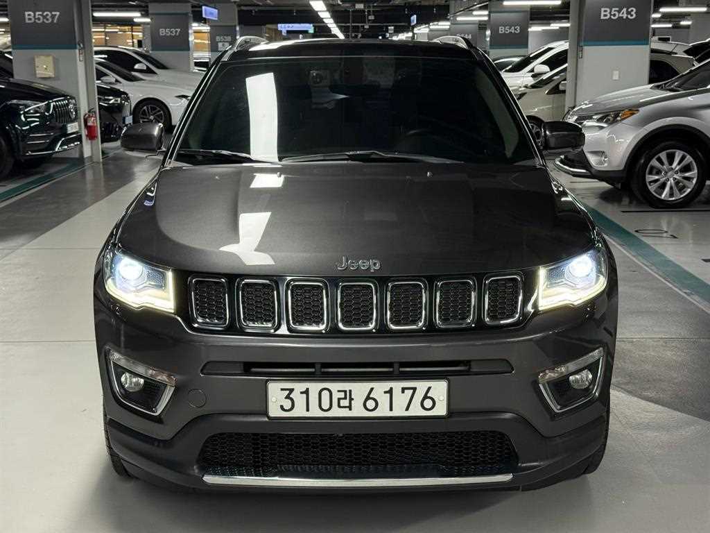 지프 컴패스 2.4 AWD 리미티드 사진 2/20