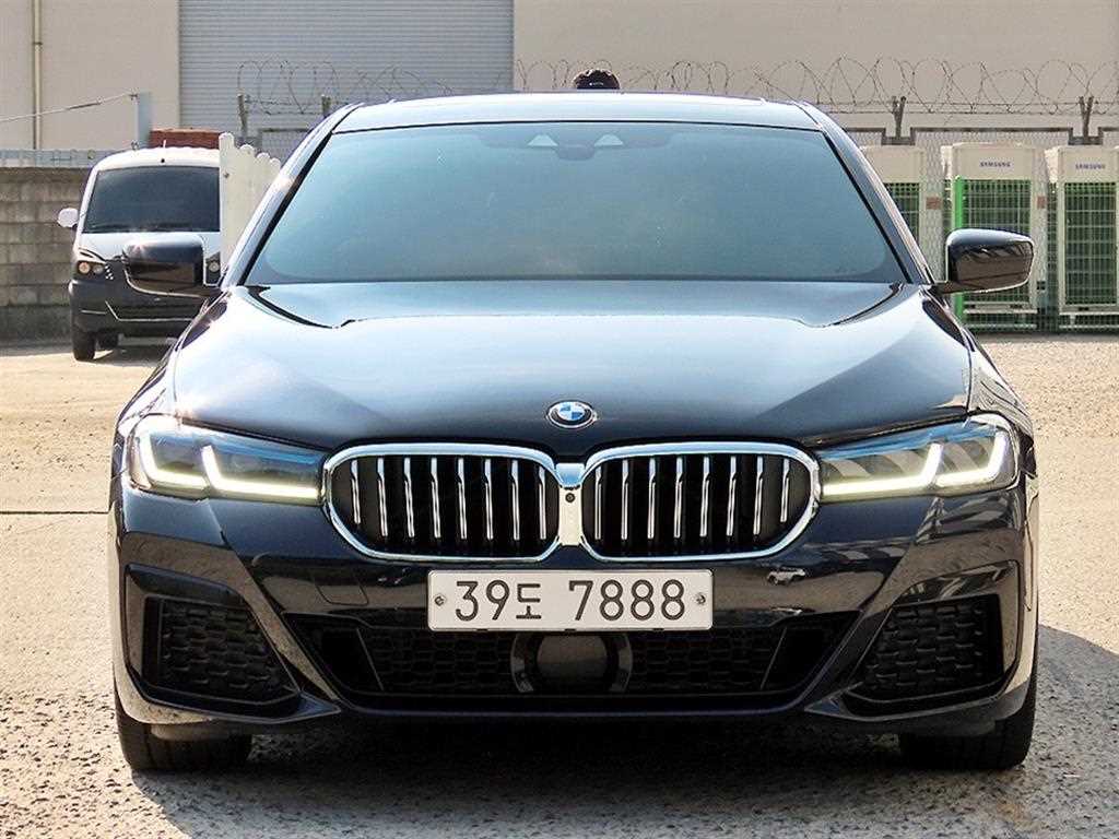 BMW 5시리즈 530i M 스포츠 플러스 사진