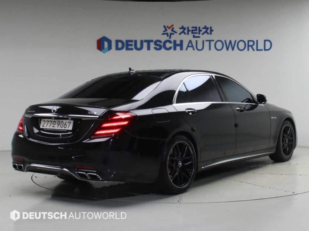 벤츠 S 클래스 S 63 AMG 4MATIC + 퍼포먼스 에디션 사진 2/20
