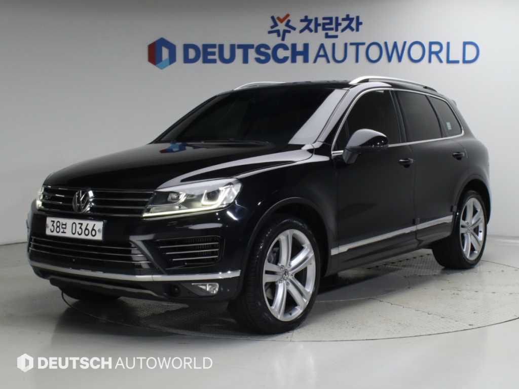 폭스바겐 투아렉 V6 3.0 TDI R-LINE 사진