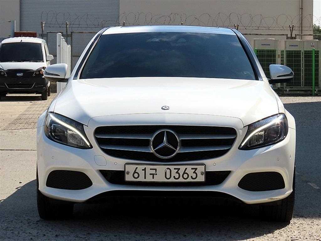 벤츠 C 클래스 C200 사진