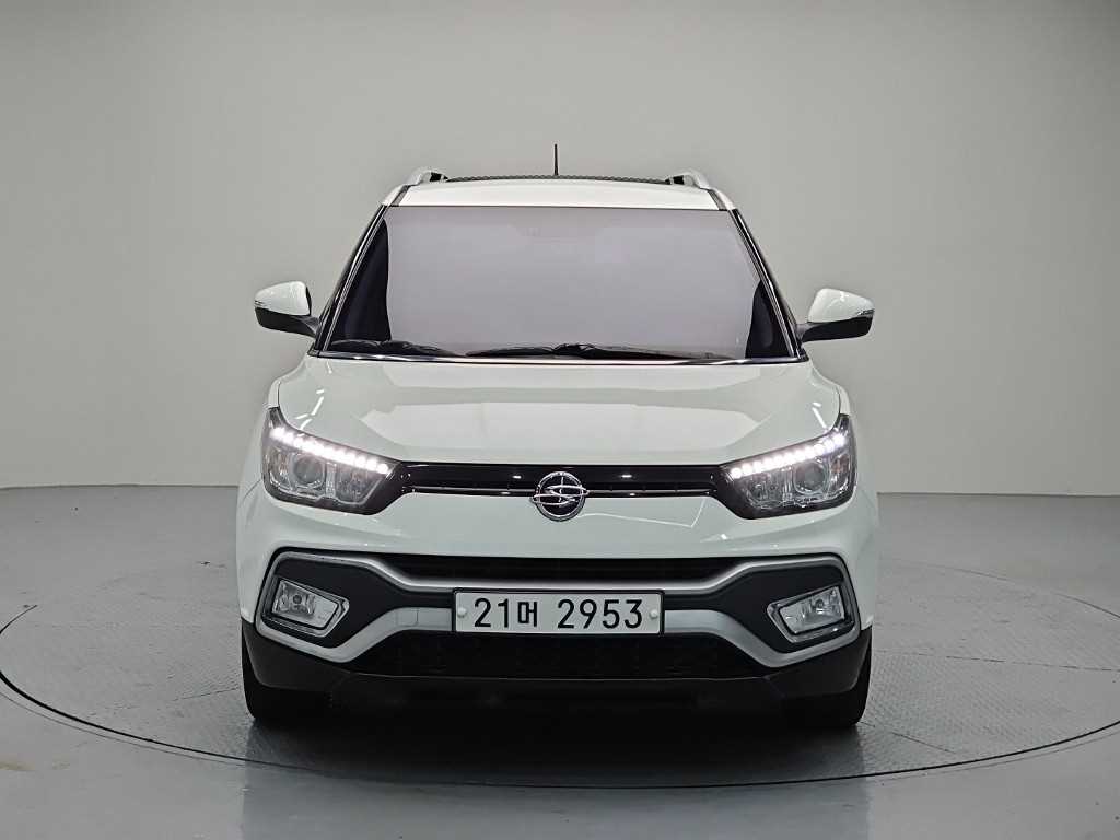 KGM 티볼리 2WD 가솔린 1.6 IX 사진 2/19