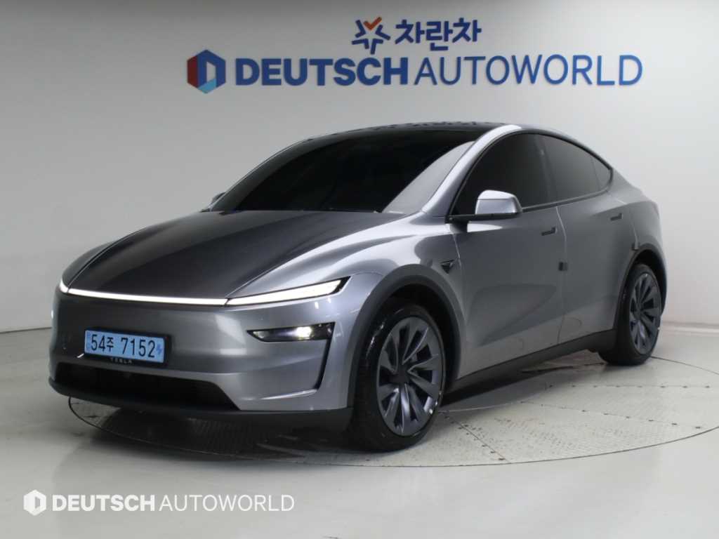 테슬라 모델 Y 프리미엄 롱 레인지 사진