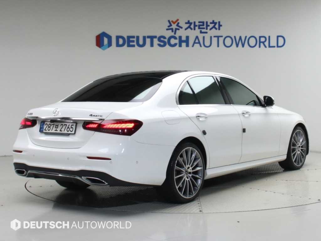벤츠 E 클래스 E350 4MATIC AMG LINE 사진 2/20