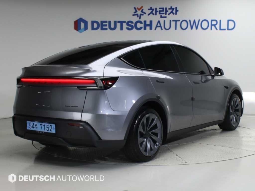 테슬라 모델 Y 프리미엄 롱 레인지 사진 2/20
