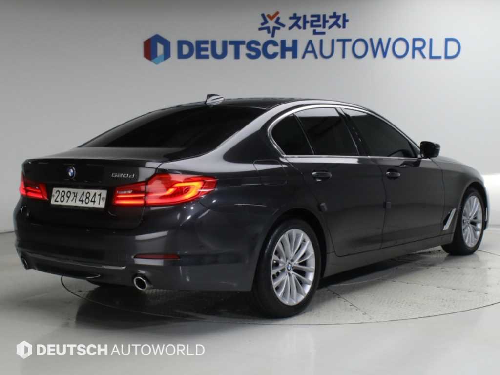 BMW 5시리즈 520d 럭셔리 플러스 사진 2/20