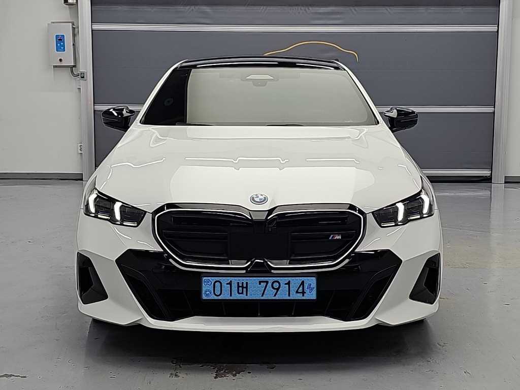 BMW i5 M60 xDrive 사진 2/19