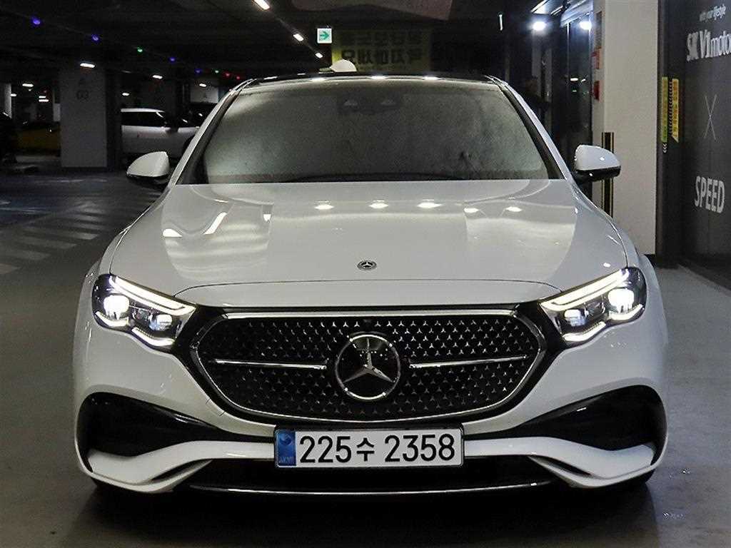 벤츠 E 클래스 E300 4MATIC AMG Line 사진 2/20