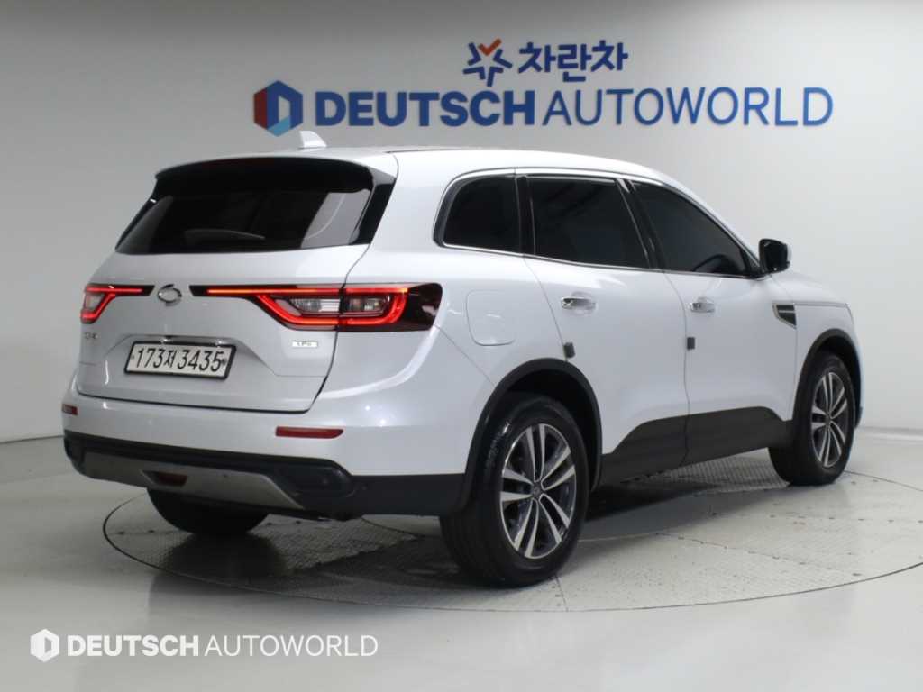 르노코리아 QM6 2.0 LPe LE 2WD 사진 2/20