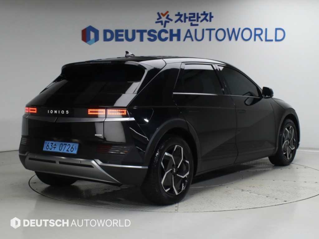 현대 아이오닉 5 롱 레인지 4WD 익스클루시브 사진 2/13