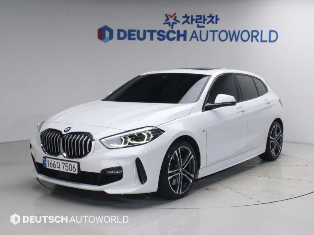 BMW 1시리즈 120i M 스포츠 사진