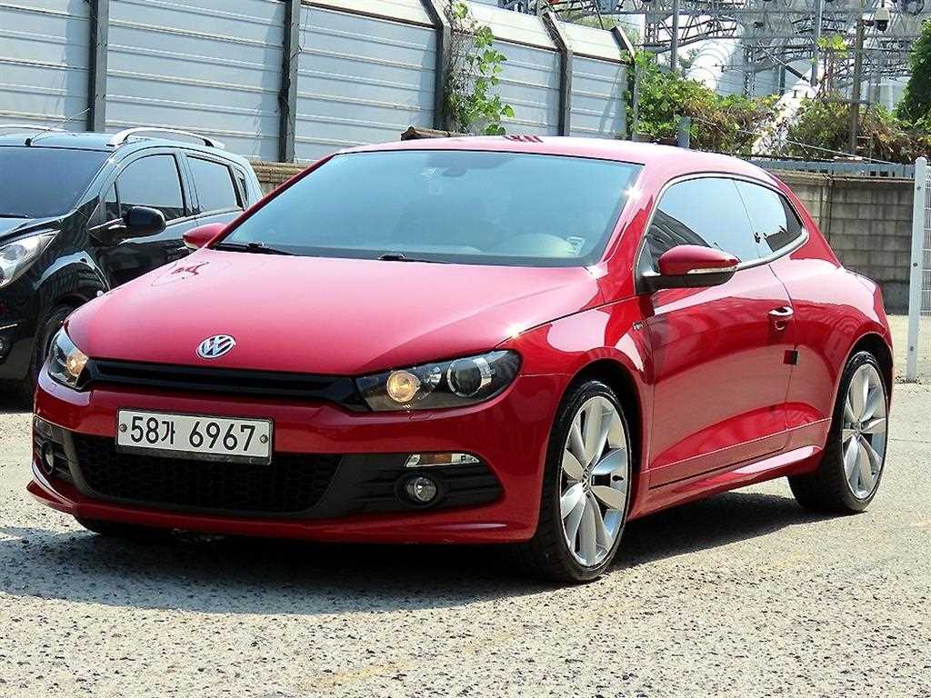 폭스바겐 시로코 2.0 TDI R-LINE 사진 2/18