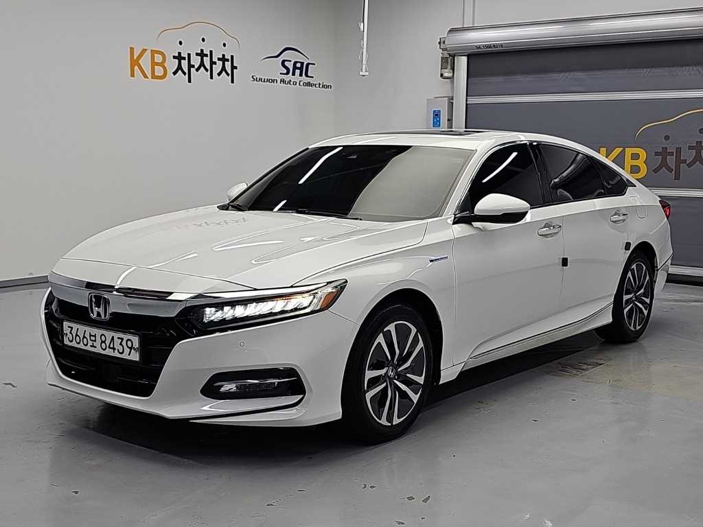 혼다 어코드 2.0 하이브리드 투어링 사진