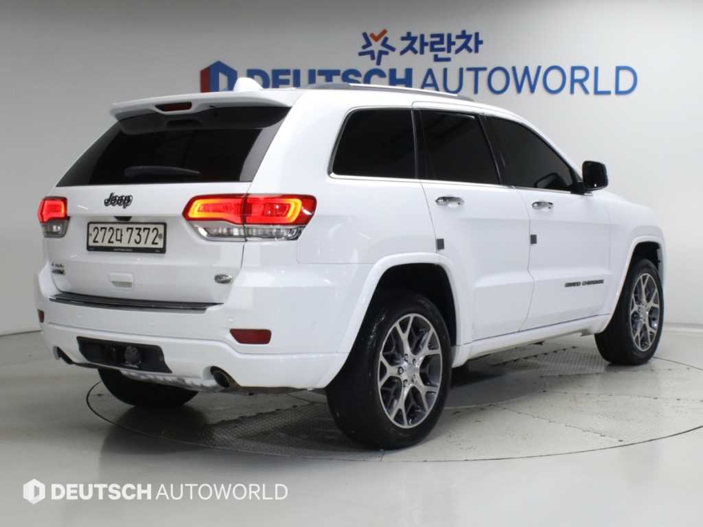 지프 체로키 3.0 디젤 오버랜드 사진 2/20