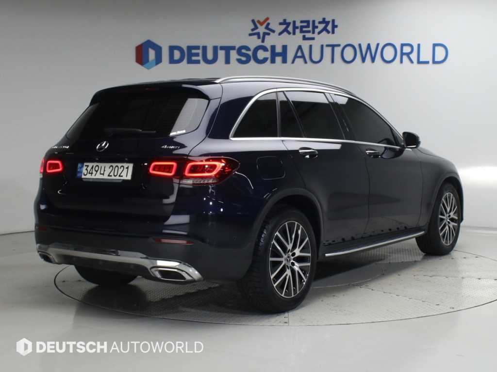 벤츠 GLC 클래스 GLC 220 d 4MATIC 사진 2/20