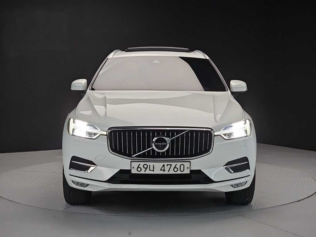 볼보 XC60 D4 AWD 인스크립션 사진 2/19