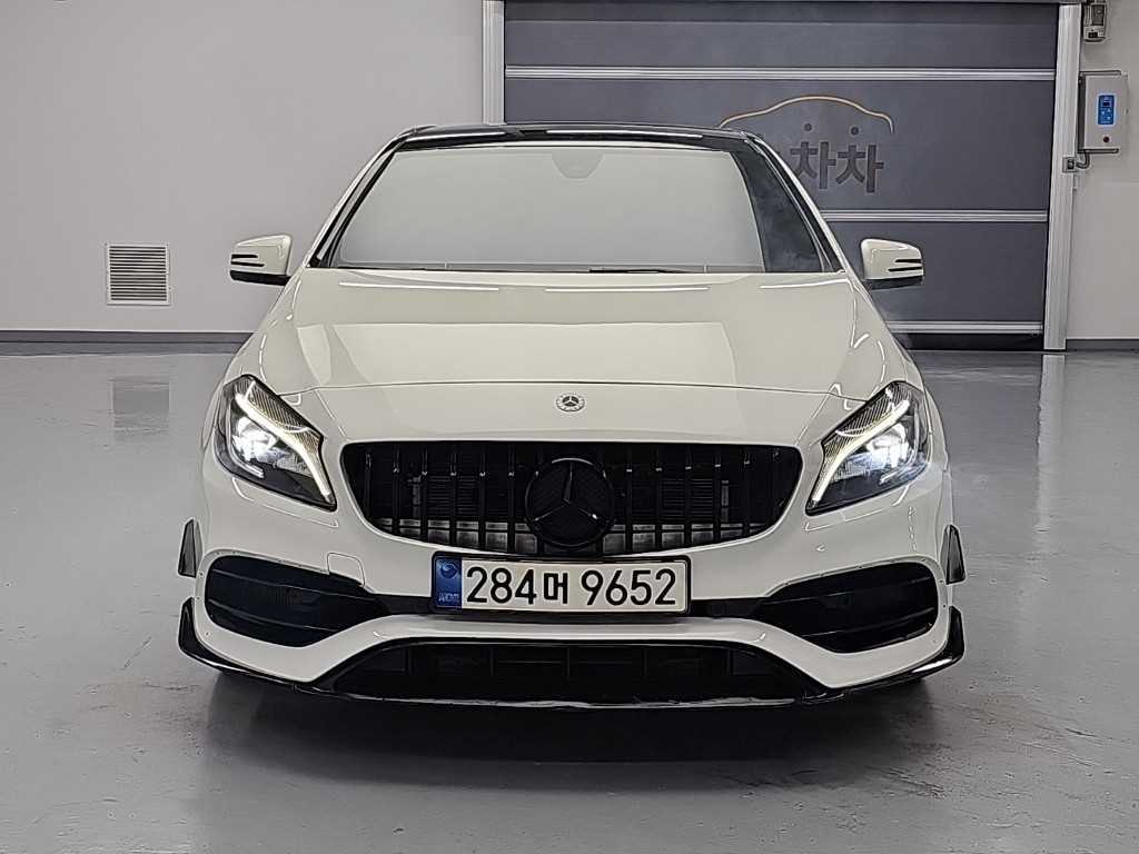 벤츠 A 클래스 A45 AMG 4MATIC 사진 2/20