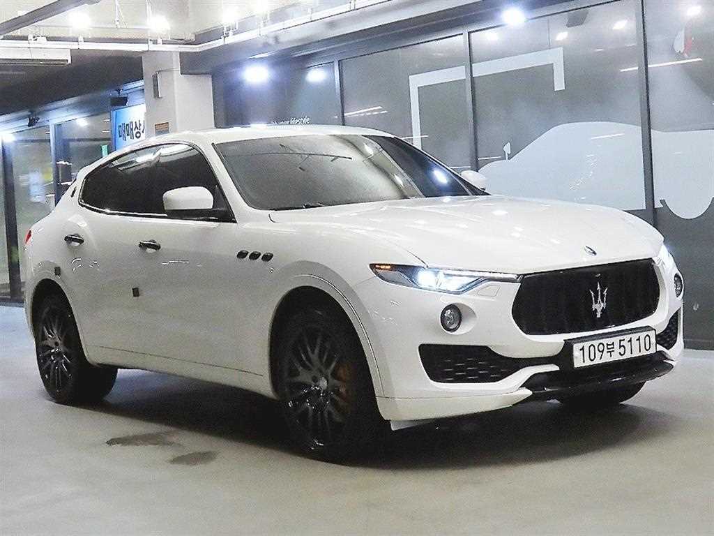 르반떼 3.0 S AWD 2017년식