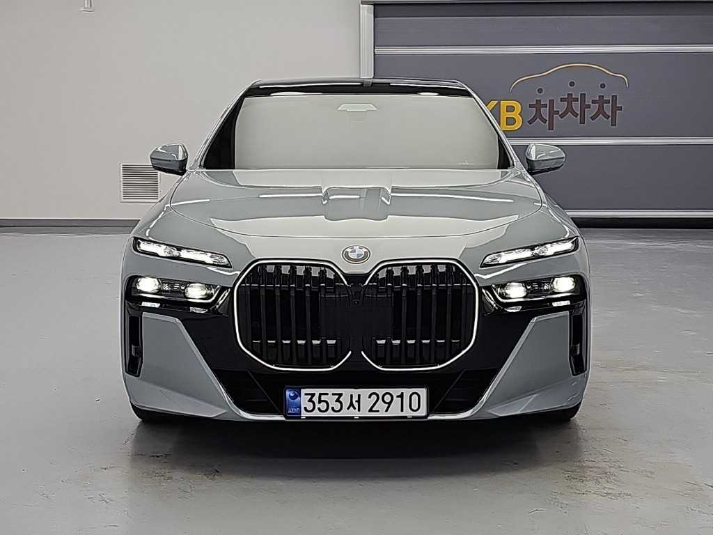 BMW 7시리즈 740i sDrive M 스포츠 사진 2/20