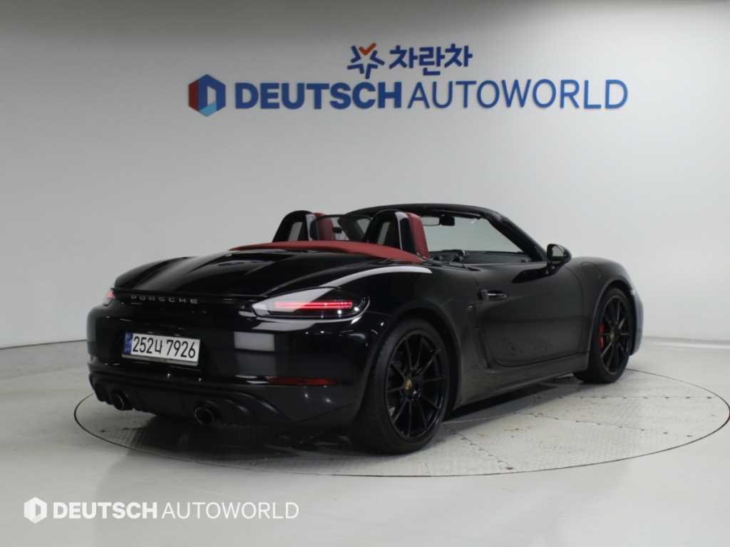 포르쉐 718 4.0 GTS 사진 2/20