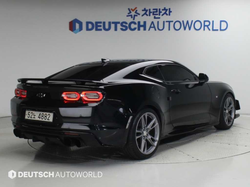 쉐보레 카마로 SS 6.2 V8 볼케이노 레드 사진 2/20