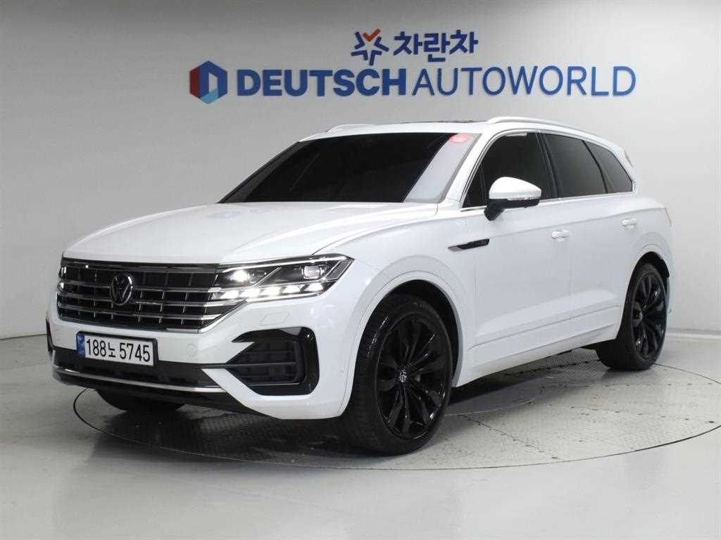 폭스바겐 투아렉 3.0 TDI R라인 사진