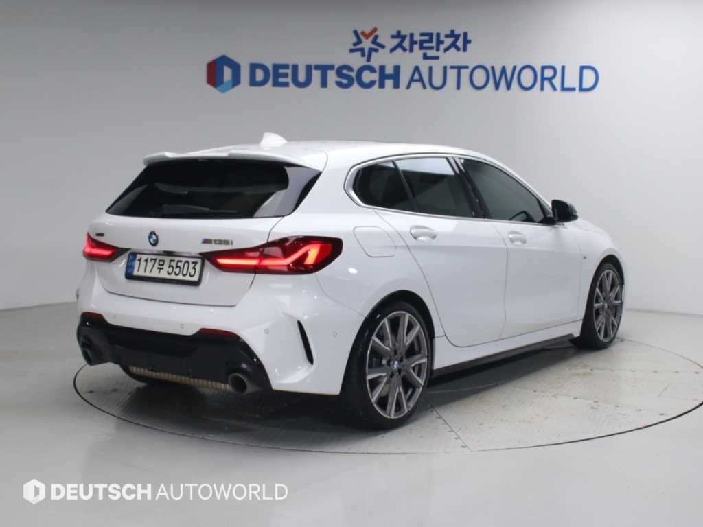 BMW 1시리즈 M135i xDrive 사진 2/20
