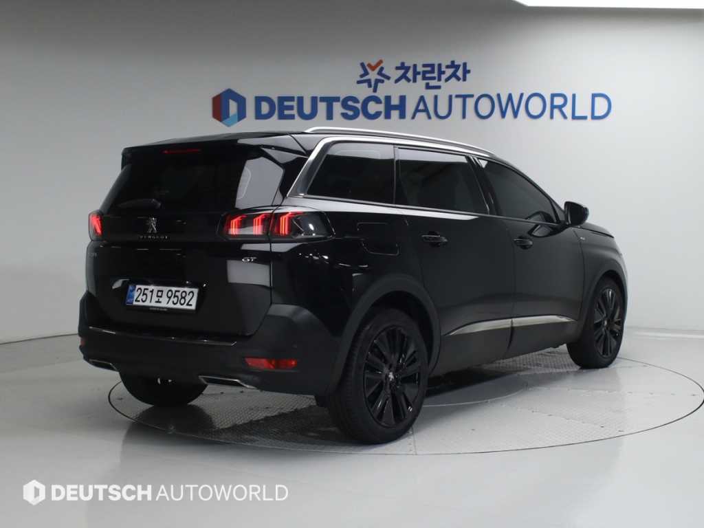 푸조 5008 1.2 Pure Tech GT 사진 2/20