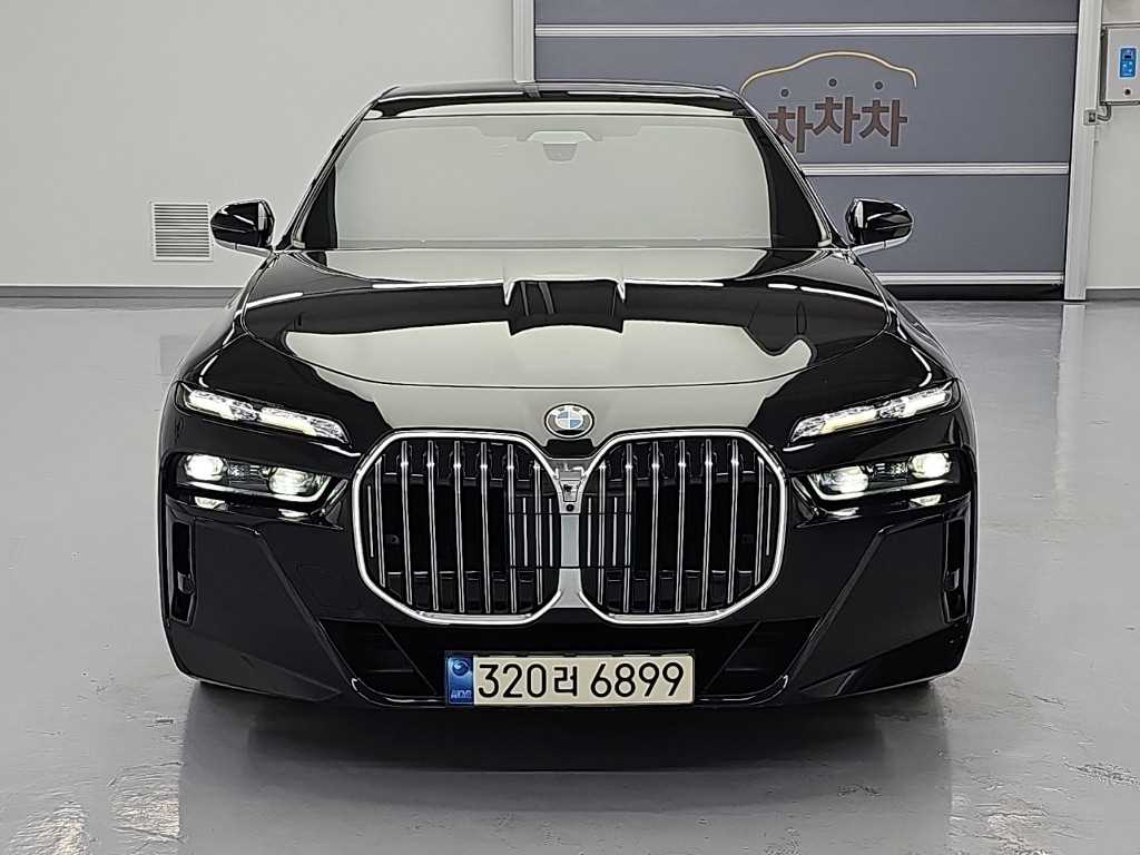 BMW 7시리즈 740i sDrive M 스포츠 사진 2/18