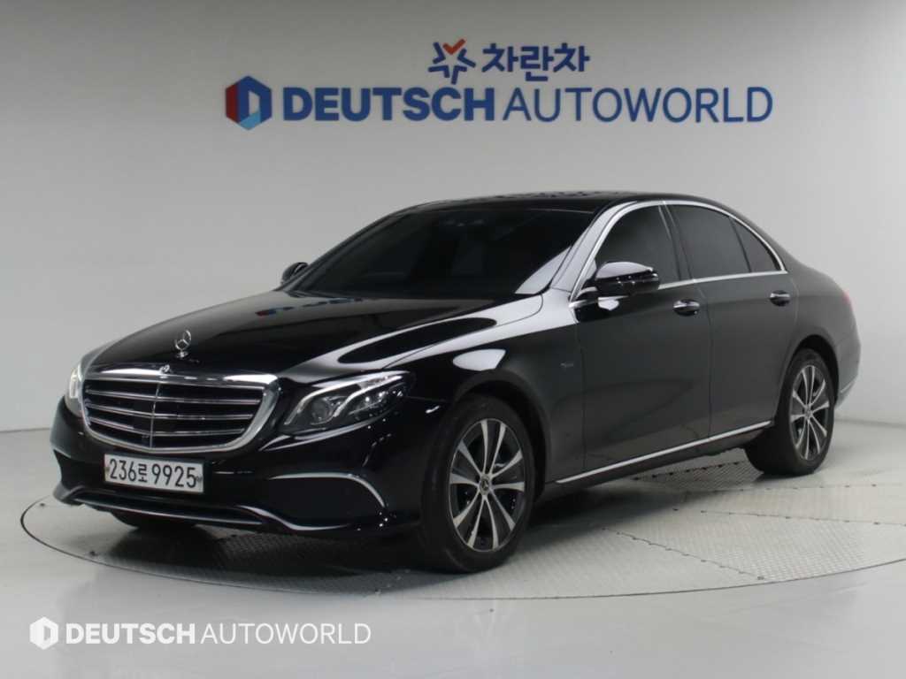 벤츠 E 클래스 E300e 4MATIC 익스클루시브 사진