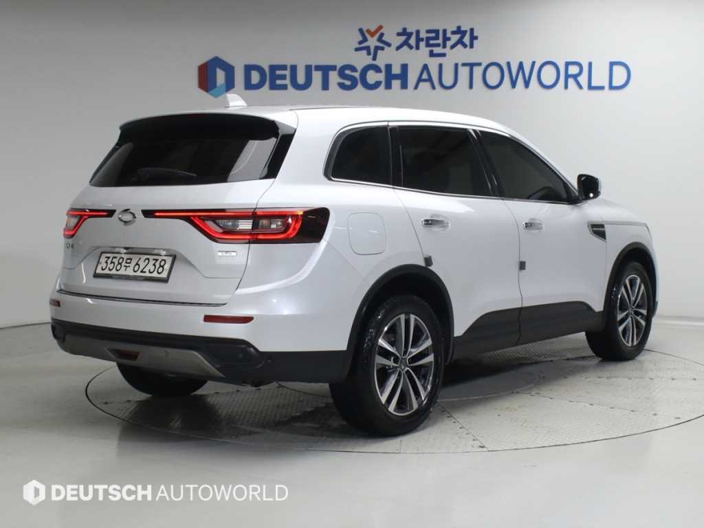 르노코리아 QM6 2.0 LPe LE 2WD 사진 2/20