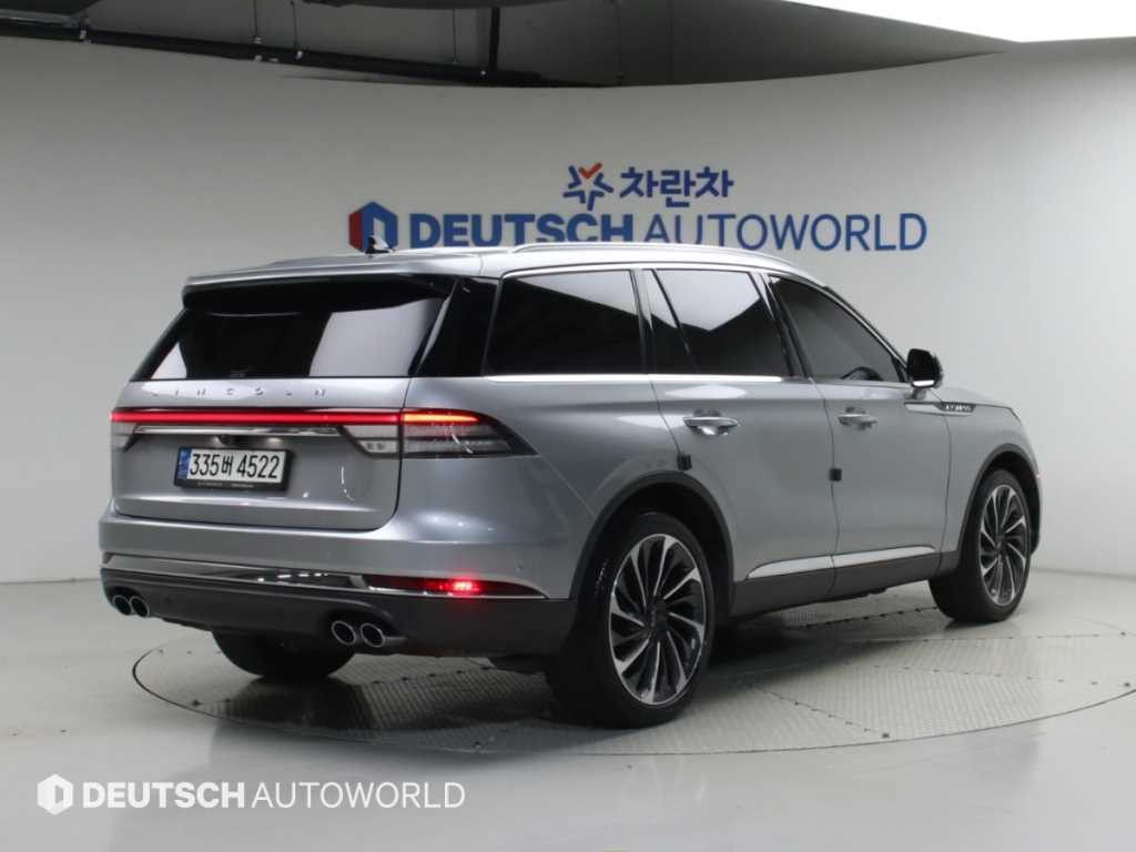 링컨 에비에이터 3.0 리저브 AWD 기본형 사진 2/20