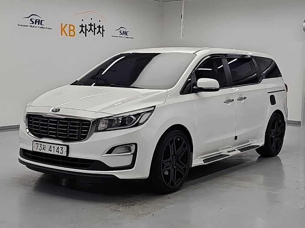 기아 카니발 디젤 11인승 디럭스 사진