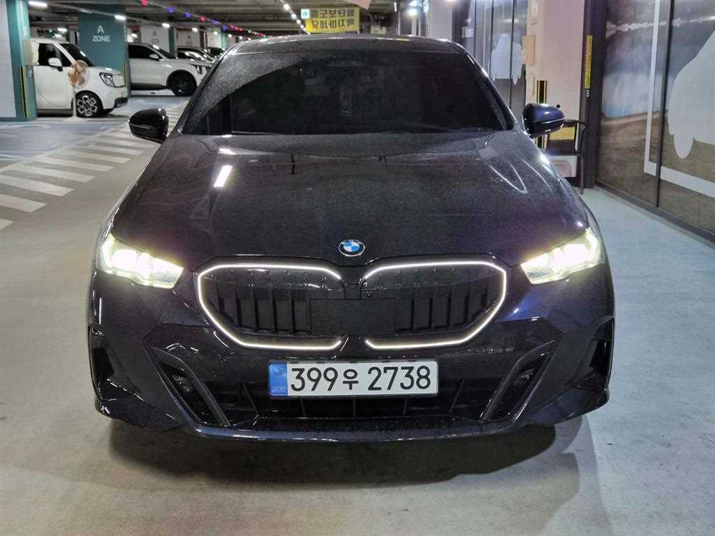 BMW 5시리즈 530i xDrive M 스포츠 사진 2/20