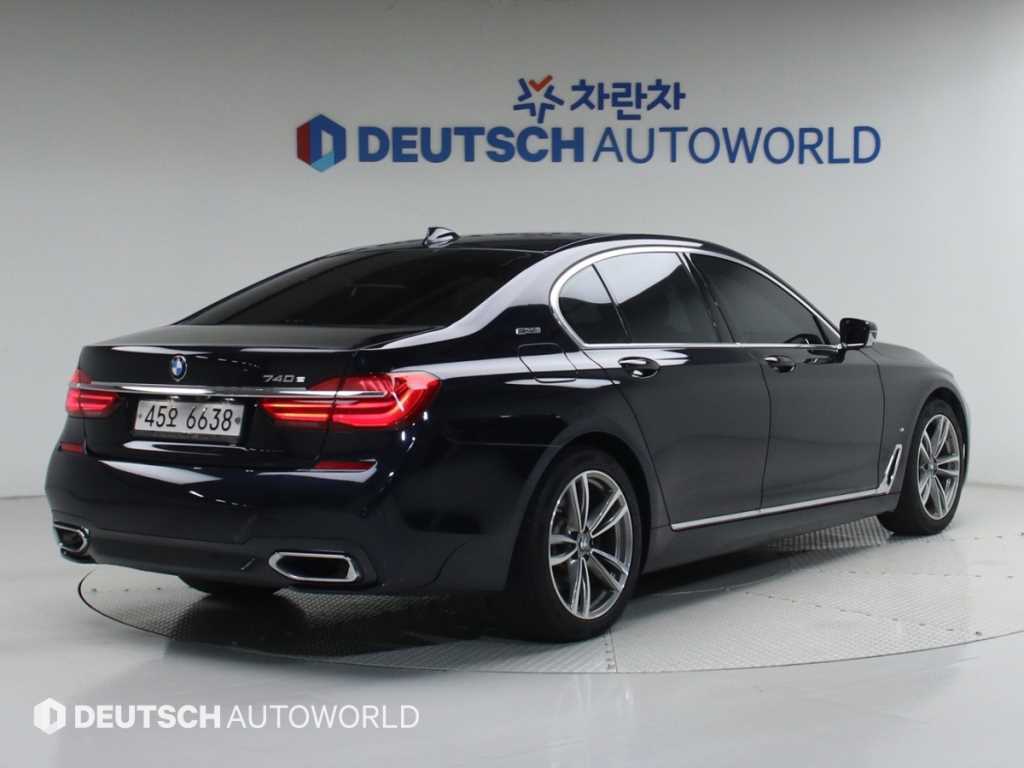 BMW 7시리즈 740e i퍼포먼스 M 스포츠 사진 2/20