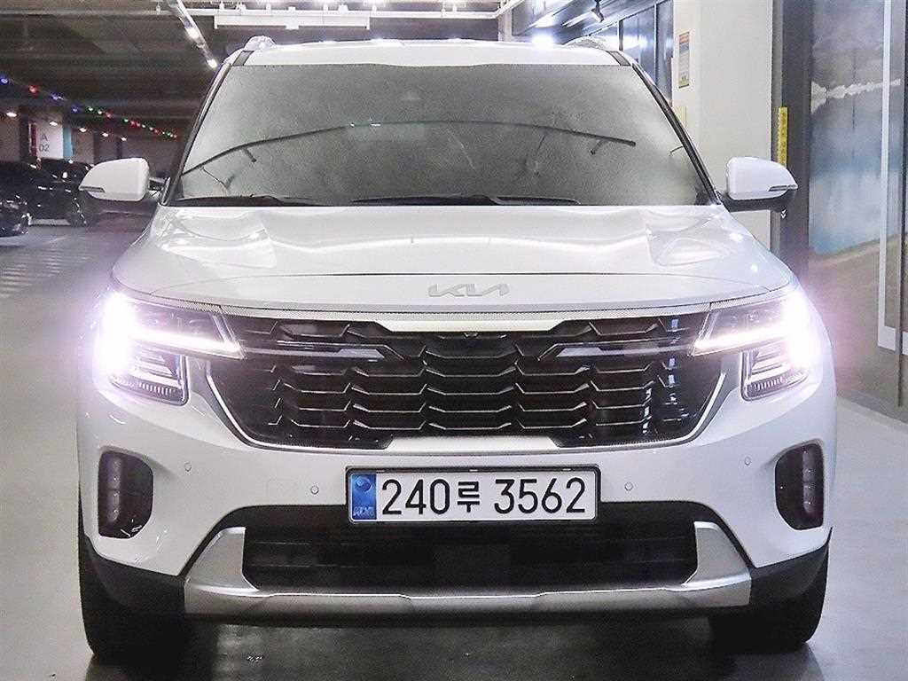 기아 셀토스 가솔린 1.6 터보 2WD 시그니처 사진 2/20