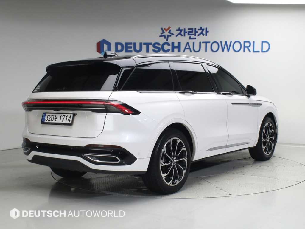 링컨 노틸러스 2.0 리저브 AWD 사진 2/20