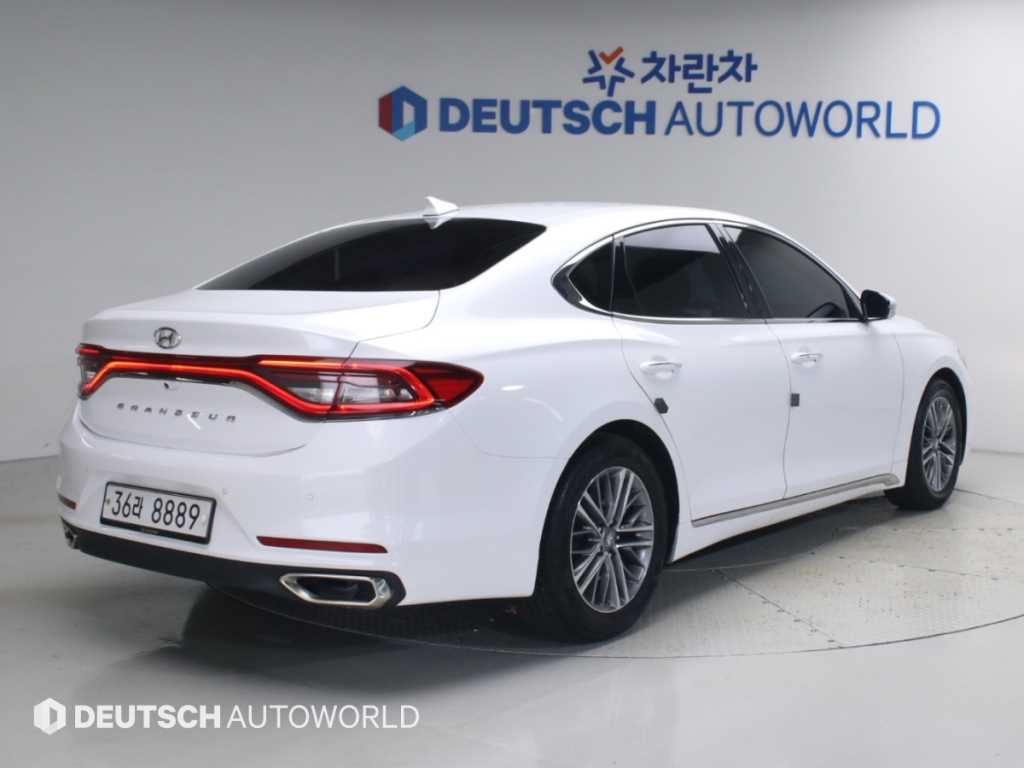 현대 그랜저 2.4 GDI 프리미엄 기본형 사진 2/20