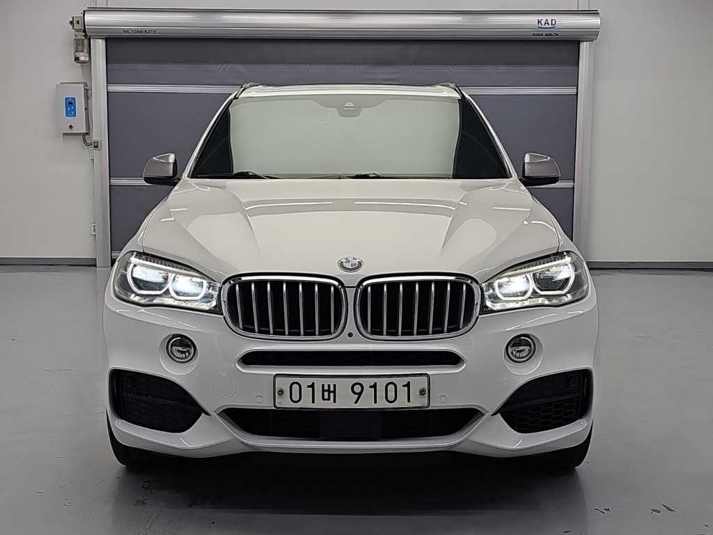 BMW X5 xDrive M50d 사진 2/20