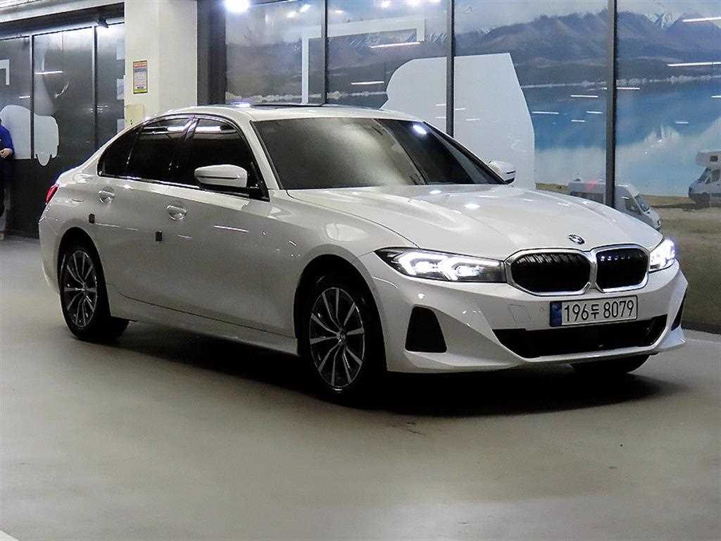 BMW 3시리즈 320i 사진