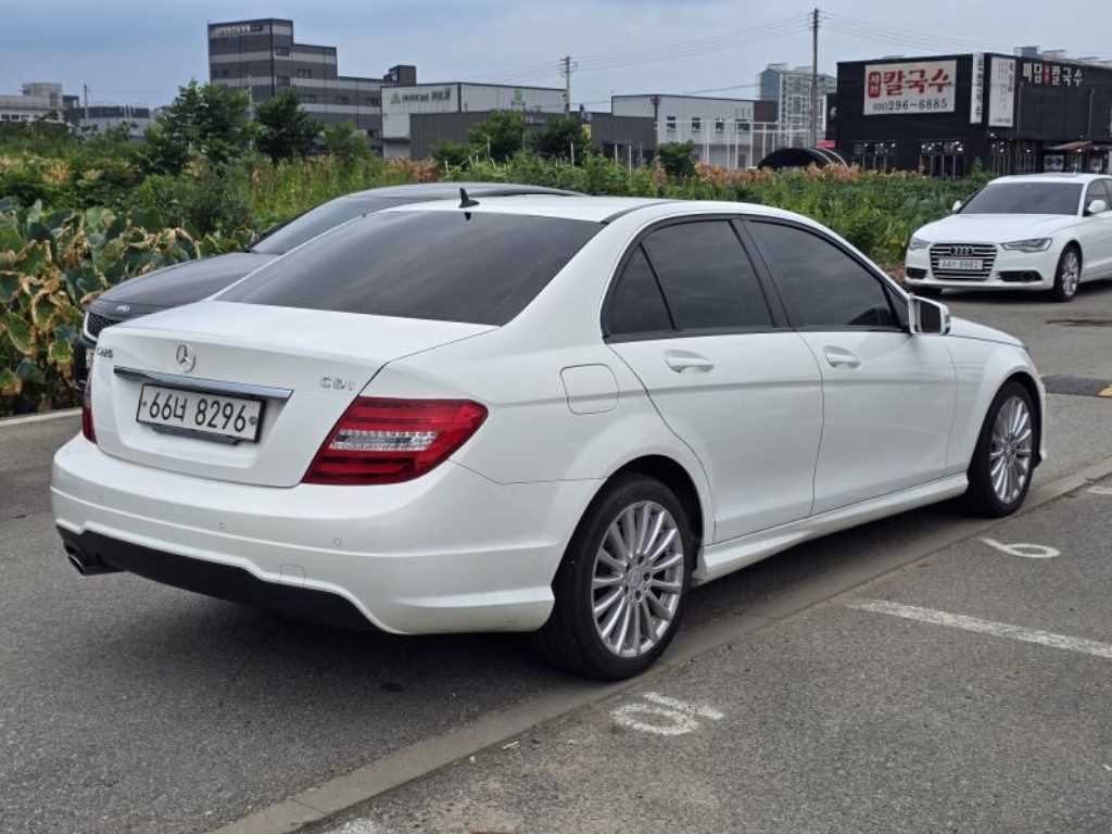 벤츠 C 클래스 C220 CDI 사진 2/10