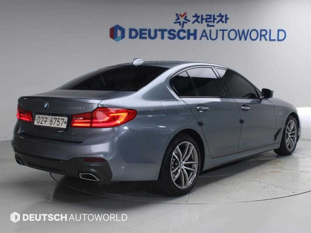 BMW 5시리즈 520d xDrive M 스포츠 사진 2/20