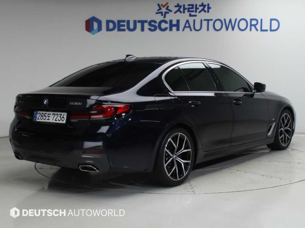 BMW 5시리즈 530i xDrive M 스포츠 사진 2/20