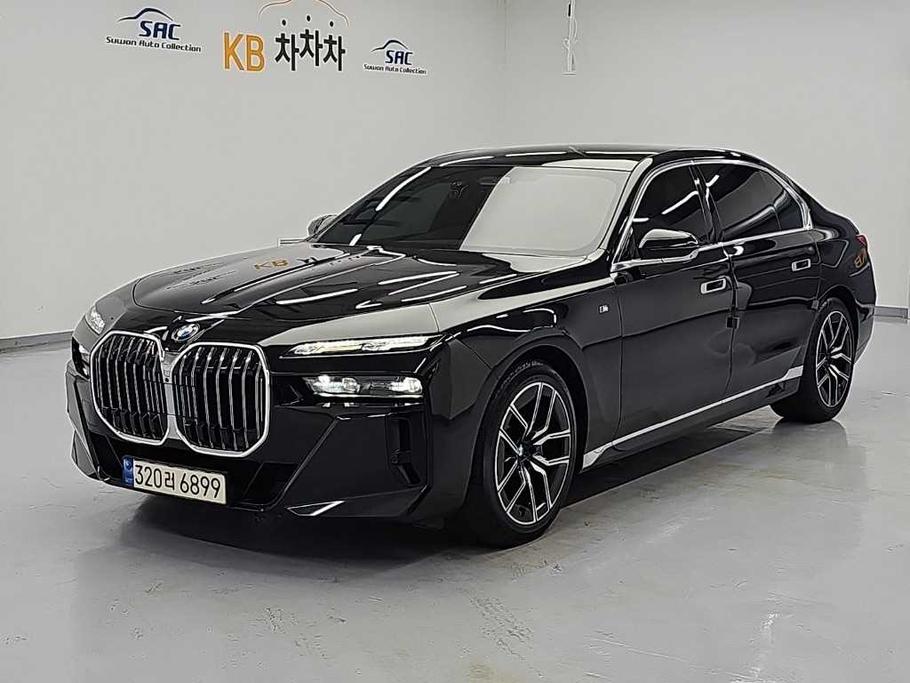 BMW 7시리즈 740i sDrive M 스포츠 사진