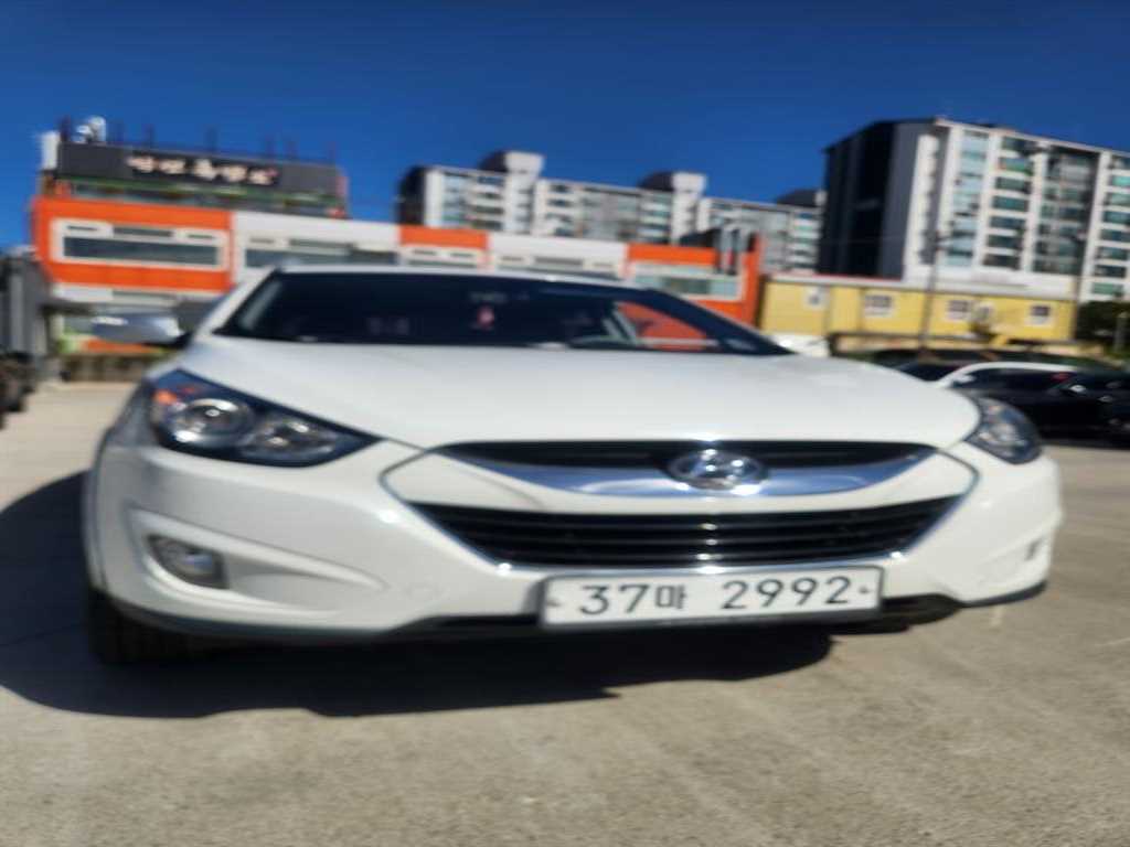현대 투싼 2WD VGT LX20 럭셔리 사진 2/17